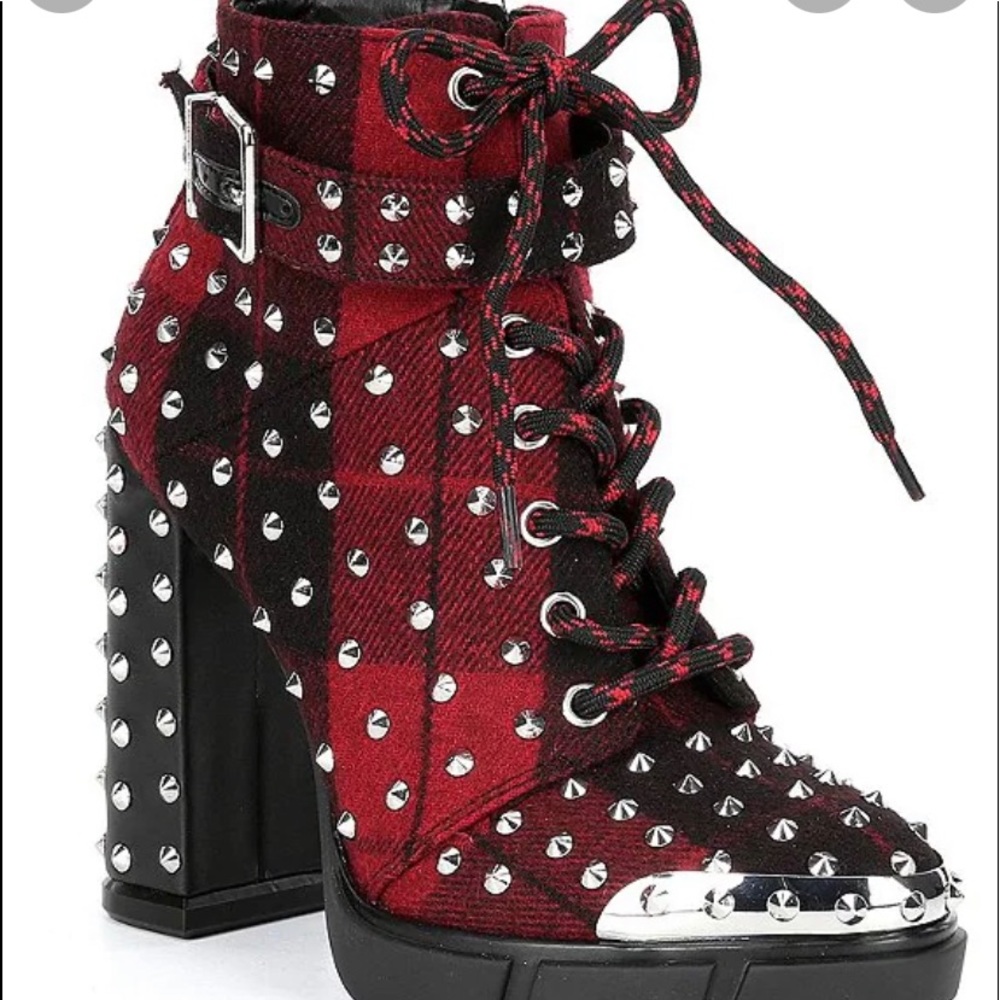Gianni Bini stud ankle bootie. 
BLACK FRIDAY DEALS CHECK OUT MY CLOSET - Picture 5 of 6